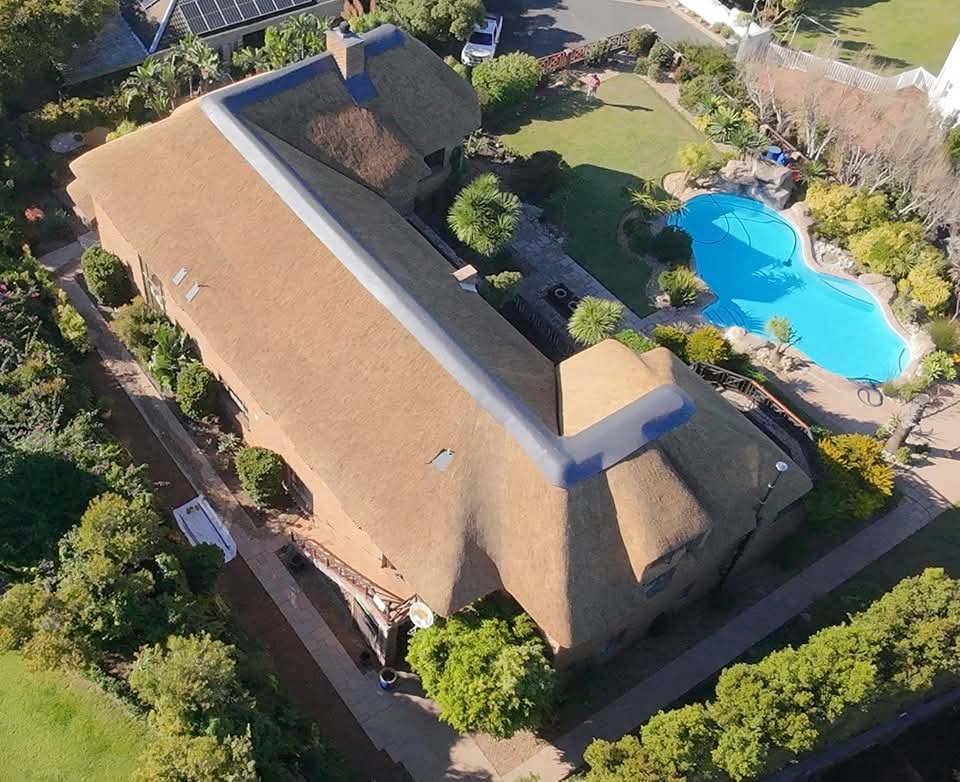 Premium Thatch Materials - Zebra Thatch